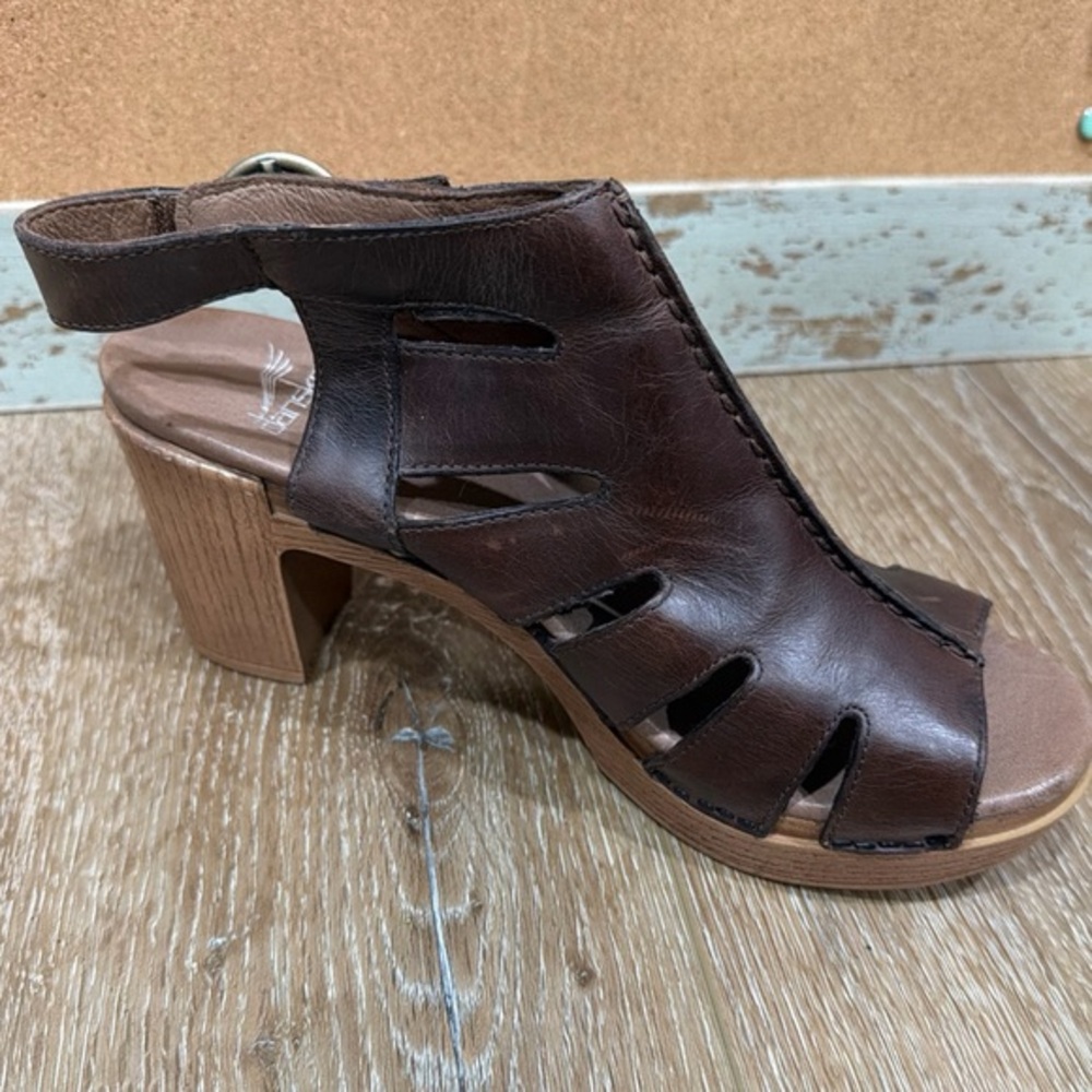 Dansko‎ Demetra Leather Sandal EU 39 (US 8–8.5) — LEFT SHOE ONLY